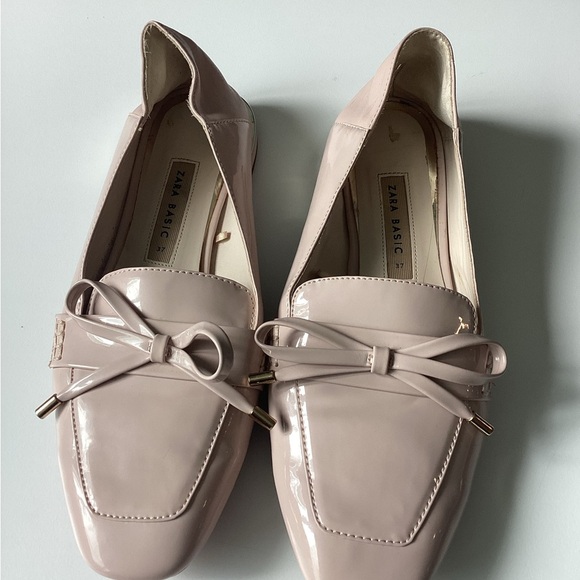 ZARA Women’s Cream Flat Loafers – Flip Down Heel – Size 37 - Picture 1 of 4